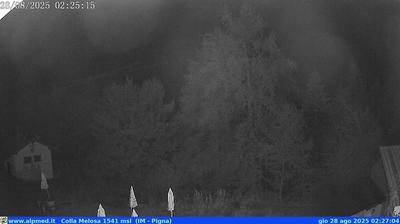 immagine della webcam nei dintorni di Monesi di Triora: webcam Castel Vittorio