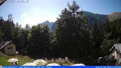 immagine della webcam nei dintorni di Monesi: webcam Castel Vittorio