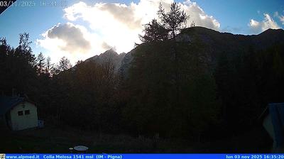 immagine della webcam nei dintorni di Dolceacqua: webcam Castel Vittorio