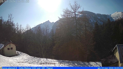 immagine della webcam nei dintorni di Cipressa: webcam Castel Vittorio