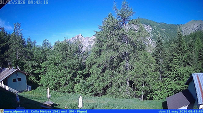 immagine della webcam nei dintorni di Monesi di Triora: webcam Castel Vittorio