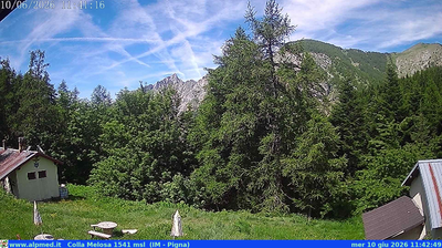 immagine della webcam nei dintorni di Costarainera: webcam Castel Vittorio