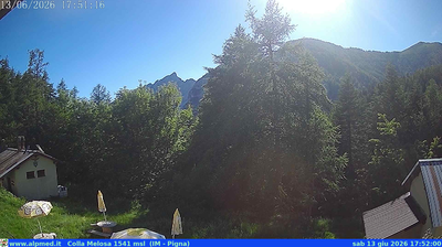 immagine della webcam nei dintorni di Mendatica: webcam Castel Vittorio