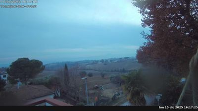 immagine della webcam nei dintorni di Treia: webcam Jesi