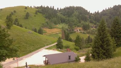 immagine della webcam nei dintorni di Alpe Nevegal: webcam Revine Lago