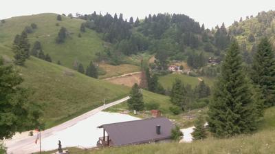 immagine della webcam nei dintorni di Lago Santa Croce (alto): webcam Revine Lago