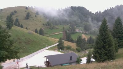 immagine della webcam nei dintorni di Alpe Nevegal: webcam Revine Lago