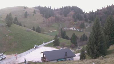 immagine della webcam nei dintorni di Segusino: webcam Revine Lago