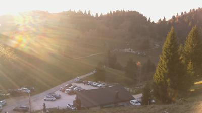 immagine della webcam nei dintorni di Piancavallo: webcam Revine Lago