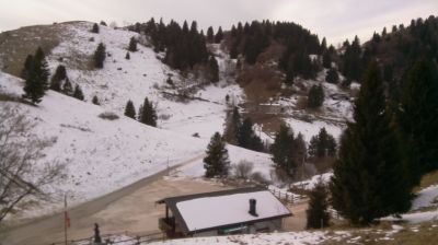 immagine della webcam nei dintorni di Nevegal: webcam Revine Lago