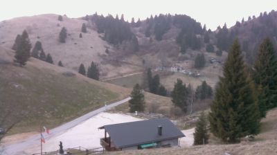 immagine della webcam nei dintorni di Soverzene: webcam Revine Lago