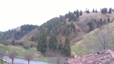 immagine della webcam nei dintorni di Nevegal: webcam Revine Lago