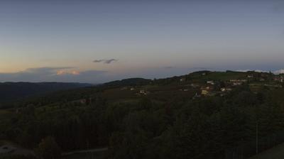 immagine della webcam nei dintorni di Cerretto Langhe: webcam Niella Belbo