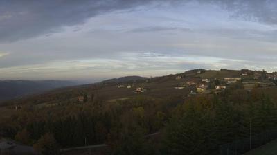 immagine della webcam nei dintorni di Mombarcaro: webcam Niella Belbo