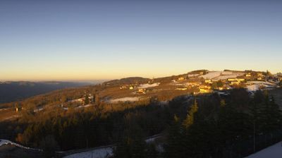 immagine della webcam nei dintorni di Magliano Alfieri: webcam Niella Belbo