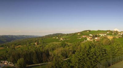 immagine della webcam nei dintorni di Mombarcaro: webcam Niella Belbo