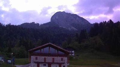 immagine della webcam nei dintorni di San Pietro di Cadore: webcam Forni di Sopra
