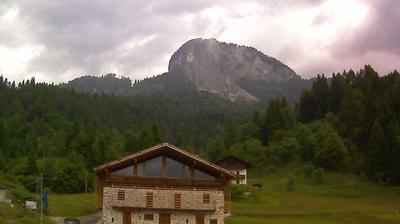 immagine della webcam nei dintorni di San Pietro di Cadore: webcam Forni di Sopra