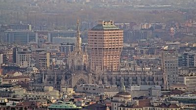 immagine della webcam nei dintorni di Milano Stazione Centrale: webcam Milano Centro Direzionale