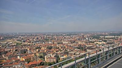 immagine della webcam nei dintorni di Milano Casoretto: webcam Milano Centro Direzionale