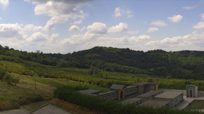 immagine della webcam nei dintorni di Cossano Belbo: webcam Cerretto Langhe