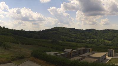 immagine della webcam nei dintorni di Alba: webcam Cerretto Langhe