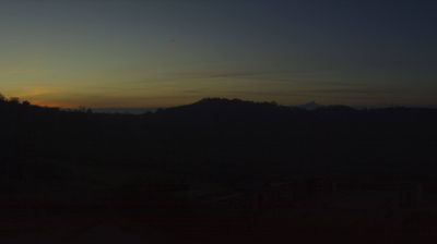 immagine della webcam nei dintorni di Magliano Alfieri: webcam Cerretto Langhe