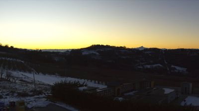 immagine della webcam nei dintorni di Cossano Belbo: webcam Cerretto Langhe