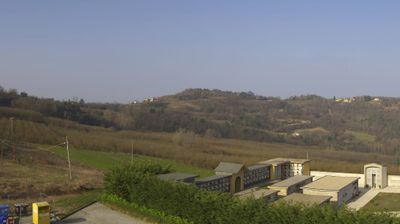 immagine della webcam nei dintorni di Sinio: webcam Cerretto Langhe