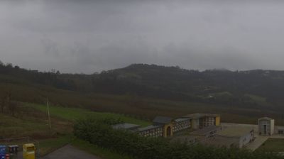 immagine della webcam nei dintorni di Costigliole d'Asti: webcam Cerretto Langhe