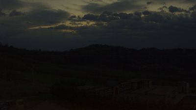 immagine della webcam nei dintorni di Costigliole d'Asti: webcam Cerretto Langhe