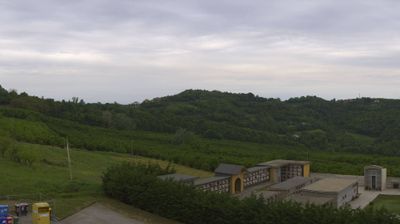 immagine della webcam nei dintorni di Benevello: webcam Cerretto Langhe