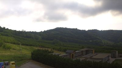 immagine della webcam nei dintorni di Corneliano d'Alba: webcam Cerretto Langhe