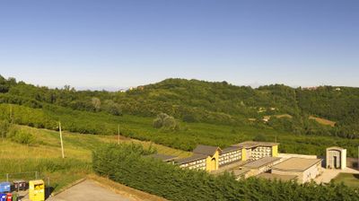 immagine della webcam nei dintorni di Alba: webcam Cerretto Langhe