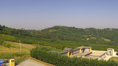 immagine della webcam nei dintorni di Serravalle Langhe: webcam Cerretto Langhe