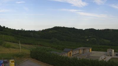 immagine della webcam nei dintorni di Costigliole d'Asti: webcam Cerretto Langhe