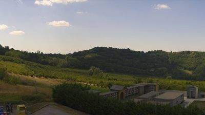 immagine della webcam nei dintorni di Sinio: webcam Cerretto Langhe
