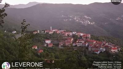 immagine della webcam nei dintorni di Aquila di Arroscia: webcam Borghetto d'Arroscia