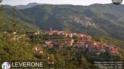 immagine della webcam nei dintorni di Dolceacqua: webcam Borghetto d'Arroscia