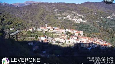 immagine della webcam nei dintorni di Monesi di Triora: webcam Borghetto d'Arroscia