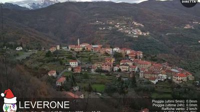 immagine della webcam nei dintorni di Cipressa: webcam Borghetto d'Arroscia