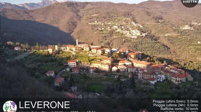 immagine della webcam nei dintorni di Diano Marina: webcam Borghetto d'Arroscia