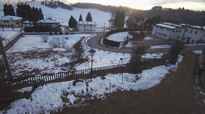 immagine della webcam nei dintorni di Monte Grappa: webcam Conco