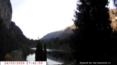 immagine della webcam nei dintorni di Sant'Antonio di Mavignola: webcam San Lorenzo in Banale