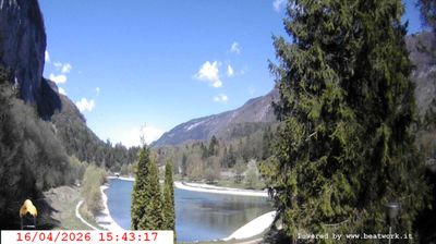 immagine della webcam nei dintorni di Pinzolo: webcam San Lorenzo in Banale