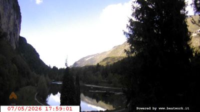 immagine della webcam nei dintorni di Zuclo: webcam San Lorenzo in Banale