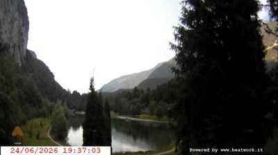 immagine della webcam nei dintorni di Pinzolo: webcam San Lorenzo in Banale