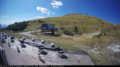 immagine della webcam nei dintorni di Sassotetto: webcam Sarnano