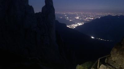 immagine della webcam nei dintorni di Rifugio Falc: webcam Piani Resinelli