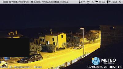 immagine della webcam nei dintorni di Macerata Feltria: webcam Mercato